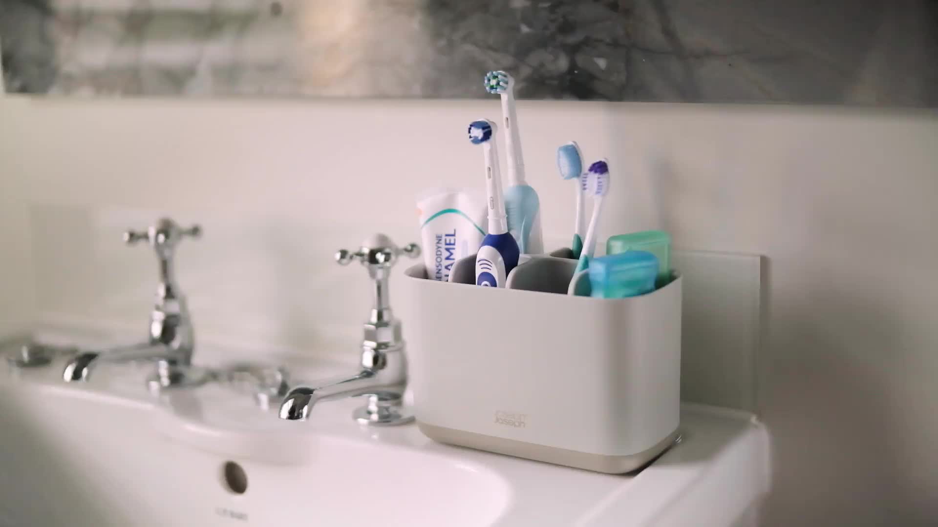 EasyStore™ Large Toothbrush Holder - Ecru | Joseph Joseph US